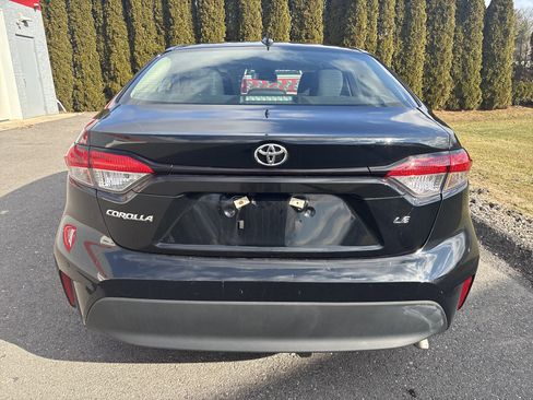 Used 2024 Toyota Corolla LE image 4