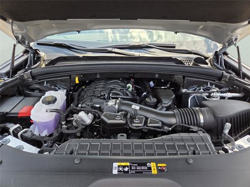 New 2025 Jeep Grand Cherokee Altitude image 66