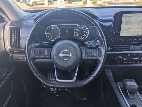 Certified 2022 Nissan Pathfinder SL image 12