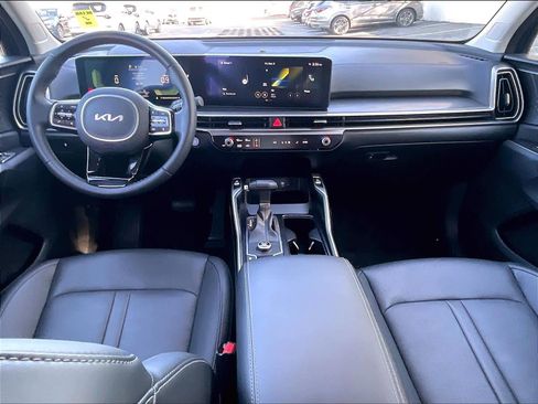 Used 2025 Kia Sorento S w/ Panoramic Sunroof Package image 17
