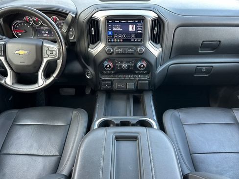 Used 2022 Chevrolet Silverado 1500 LTZ image 3