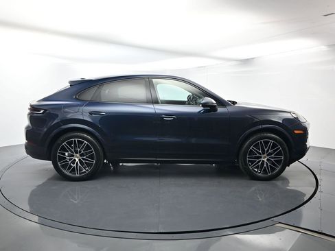 Certified 2024 Porsche Cayenne Coupe image 16
