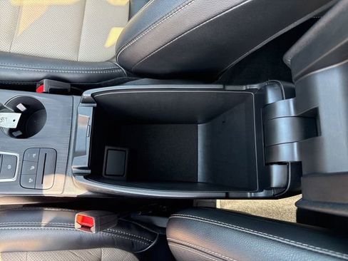 Used 2022 Ford Escape Titanium w/ Titanium Elite Package image 28