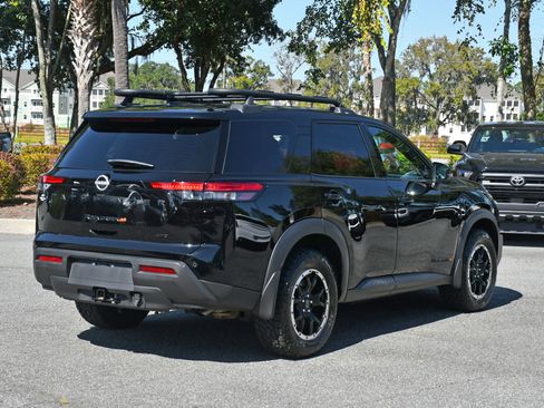 Used 2025 Nissan Pathfinder Rock Creek image 4