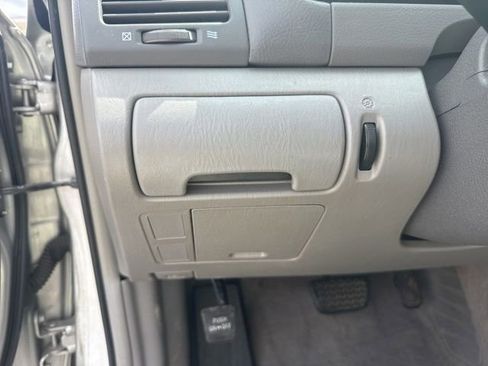 Used 2005 Toyota Camry XLE image 27