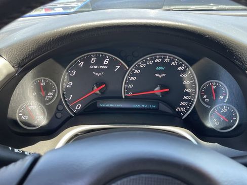 Used 2005 Chevrolet Corvette Coupe w/ Preferred Equipment Group RWD image 25