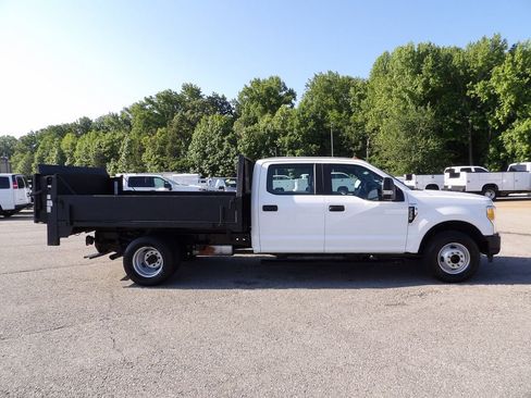 Used 2017 Ford F350 XL w/ Power Equipment Group RWD image 9