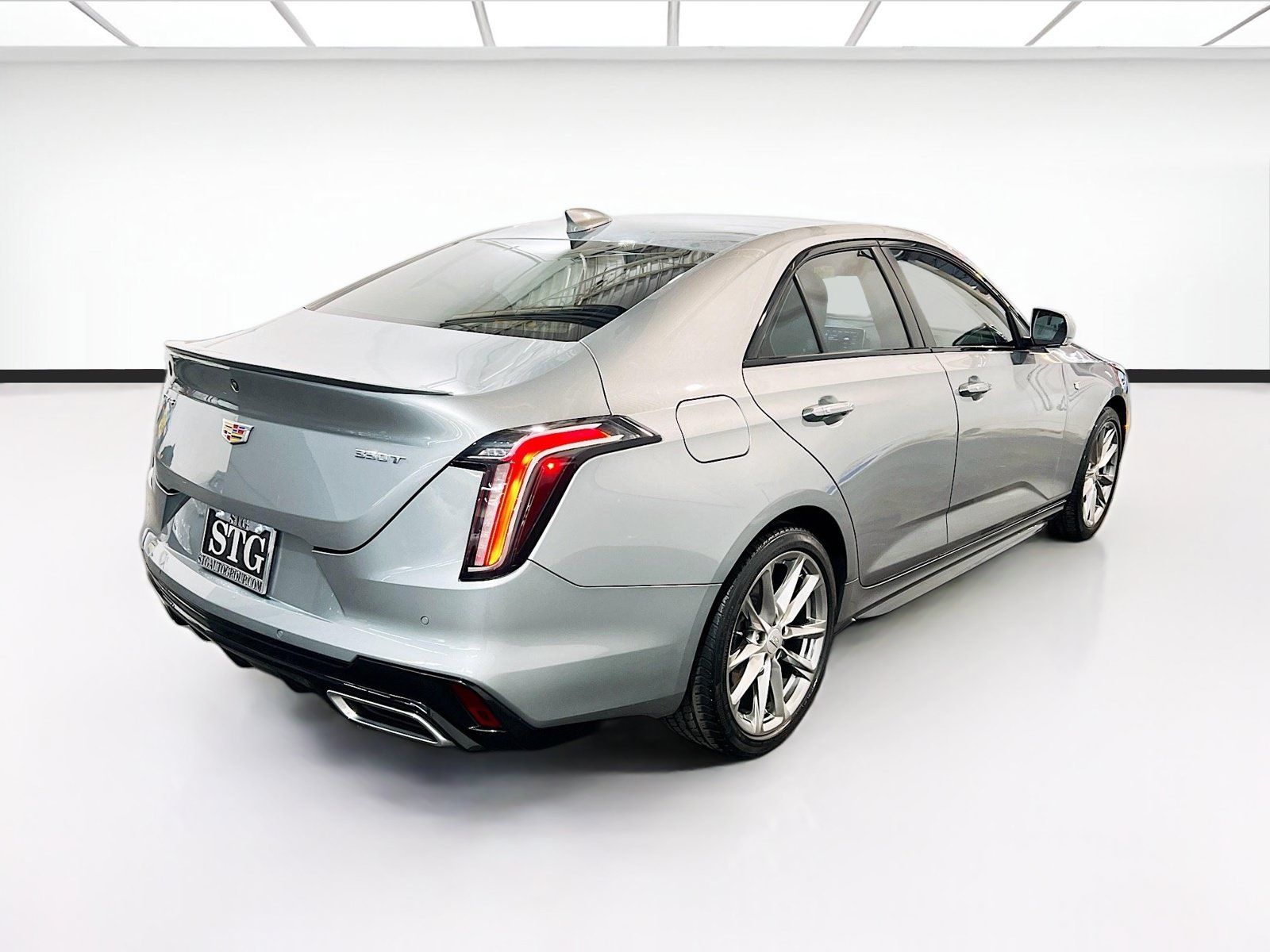 Used 2023 Cadillac CT4 Sport RWD image 4