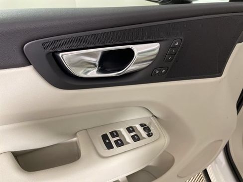 Certified 2025 Volvo XC60 T8 Core w/ Protection Package Premier AWD/4WD image 22