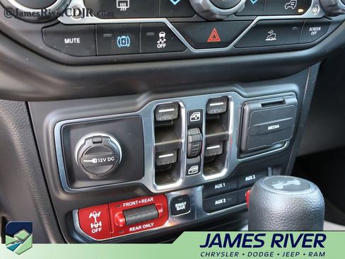 Used 2023 Jeep Wrangler Unlimited Rubicon 4xe AWD/4WD image 36