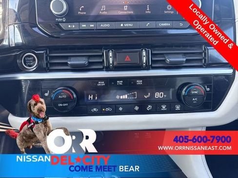 Used 2024 Nissan Pathfinder SV image 25