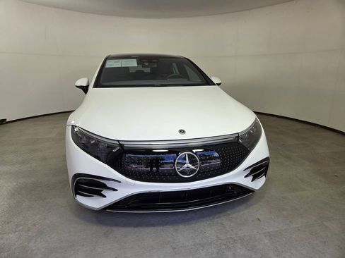 Certified 2022 Mercedes-Benz EQS 450+ Sedan image 3