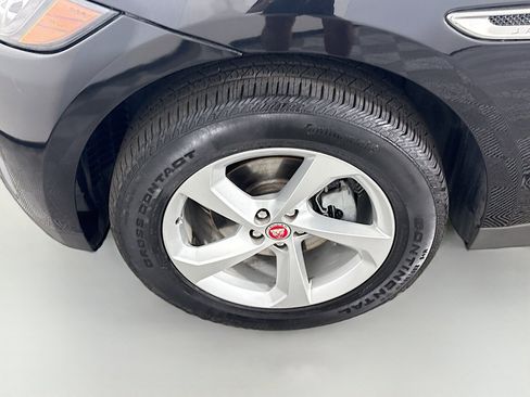 Used 2020 Jaguar F-PACE Premium image 38