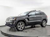 Used 2013 Jeep Grand Cherokee Overland Summit image 2