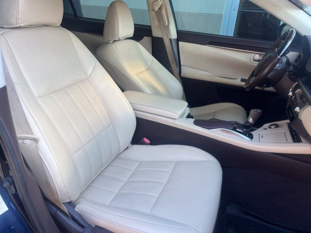 Used 2018 Lexus ES 350 w/ Luxury Package w/Wood Trim FWD image 39