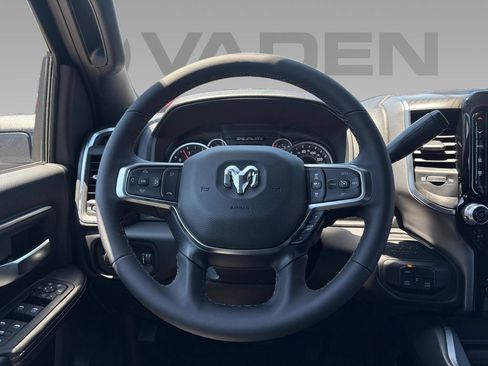 New 2026 RAM 2500 Big Horn AWD/4WD image 11