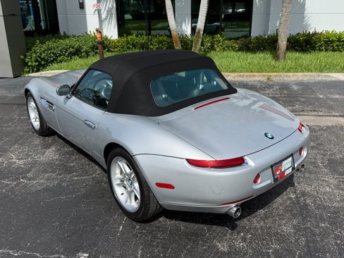 Used 2002 BMW Z8 RWD image 12