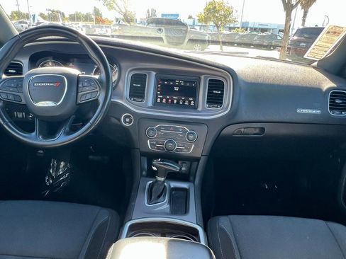 Certified 2022 Dodge Charger SXT image 17