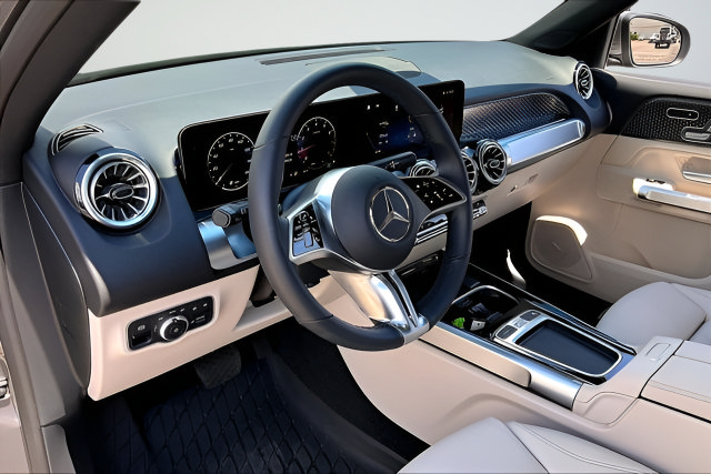 Certified 2026 Mercedes-Benz GLB 250 4MATIC image 14