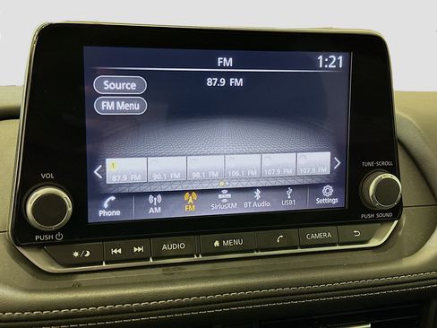 Used 2023 Nissan Rogue S image 21