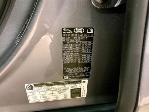 New 2026 Land Rover Discovery Limited Edition image 18