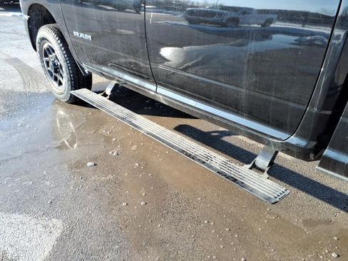 Used 2025 RAM 3500 Laramie AWD/4WD image 11