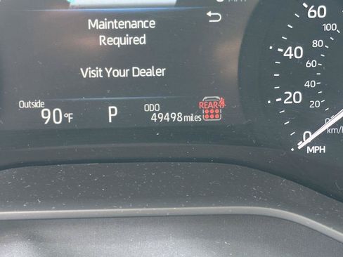 Used 2025 Toyota Sienna XLE FWD image 13