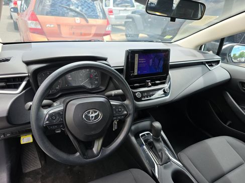 Used 2024 Toyota Corolla LE FWD image 10