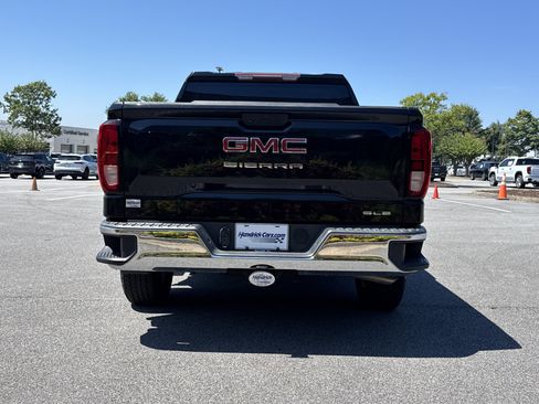 Used 2020 GMC Sierra 1500 SLE w/ SLE Value Package AWD/4WD image 9