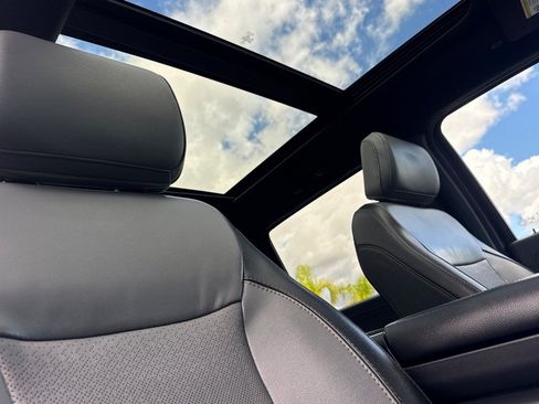 Used 2023 Ford F150 Lightning Lariat w/ Equipment Group 511A High image 20