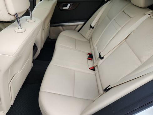 Used 2015 Mercedes-Benz GLK 350 4MATIC image 17