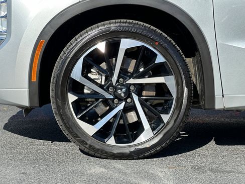 Used 2025 Mitsubishi Outlander SEL Black Edition image 12