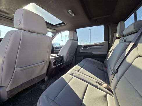 Used 2024 GMC Sierra 1500 SLT w/ SLT Premium Plus Package image 27