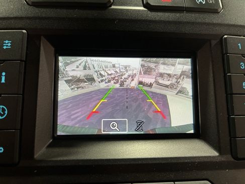 Used 2018 Ford F150 XLT w/ Trailer Tow Package image 34