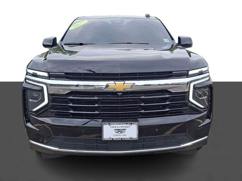 Used 2025 Chevrolet Tahoe LS AWD/4WD image 2