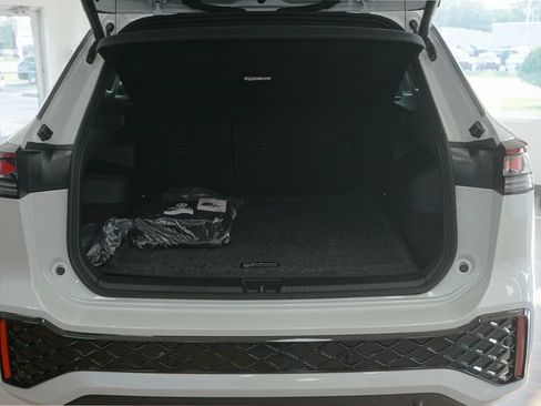 New 2026 Volkswagen Tiguan SEL R-Line AWD/4WD image 5