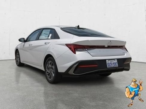 Certified 2025 Hyundai Elantra Blue image 5