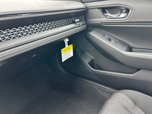 New 2025 Honda Accord SE image 23