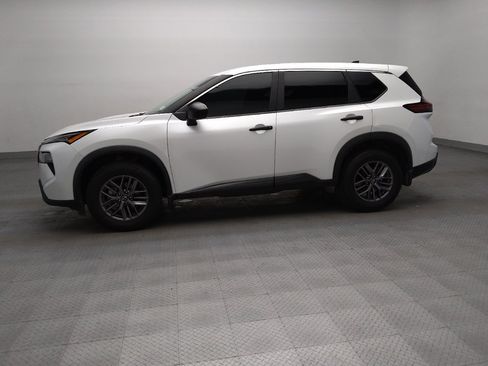 Used 2024 Nissan Rogue S FWD image 2