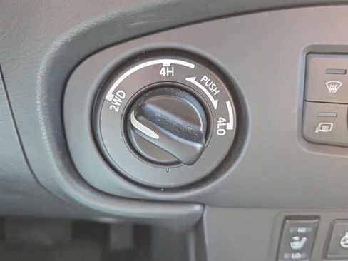 Used 2023 Nissan Frontier PRO-4X w/ Pro Convenience Package AWD/4WD image 30
