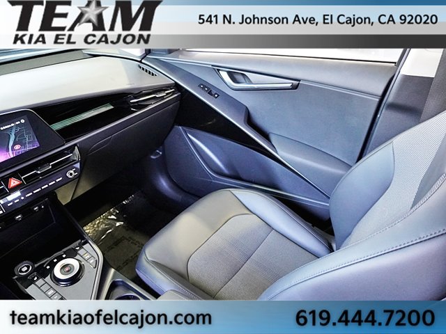Certified 2025 Kia Niro EX FWD image 23