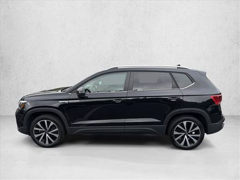 Used 2023 Volkswagen Taos SE FWD image 8