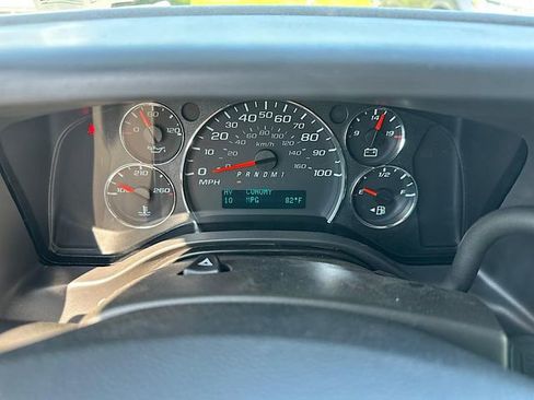 New 2025 Chevrolet Express 3500 Work Van w/ Driver Convenience Package image 17