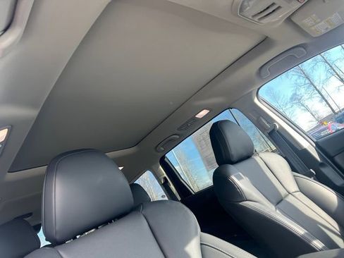Used 2025 Subaru Ascent Touring image 16