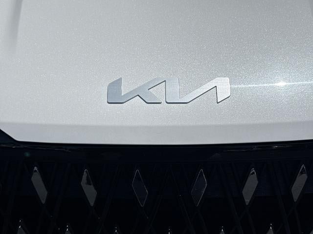 Used 2026 Kia Carnival FWD image 30