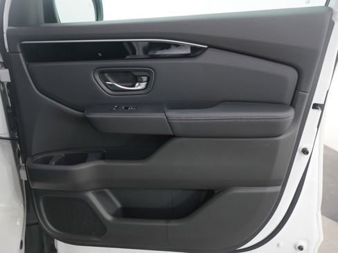 Used 2023 Honda Pilot EX-L image 13