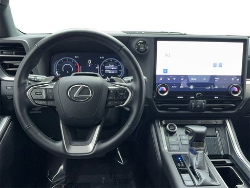 Used 2025 Lexus GX 550 image 17