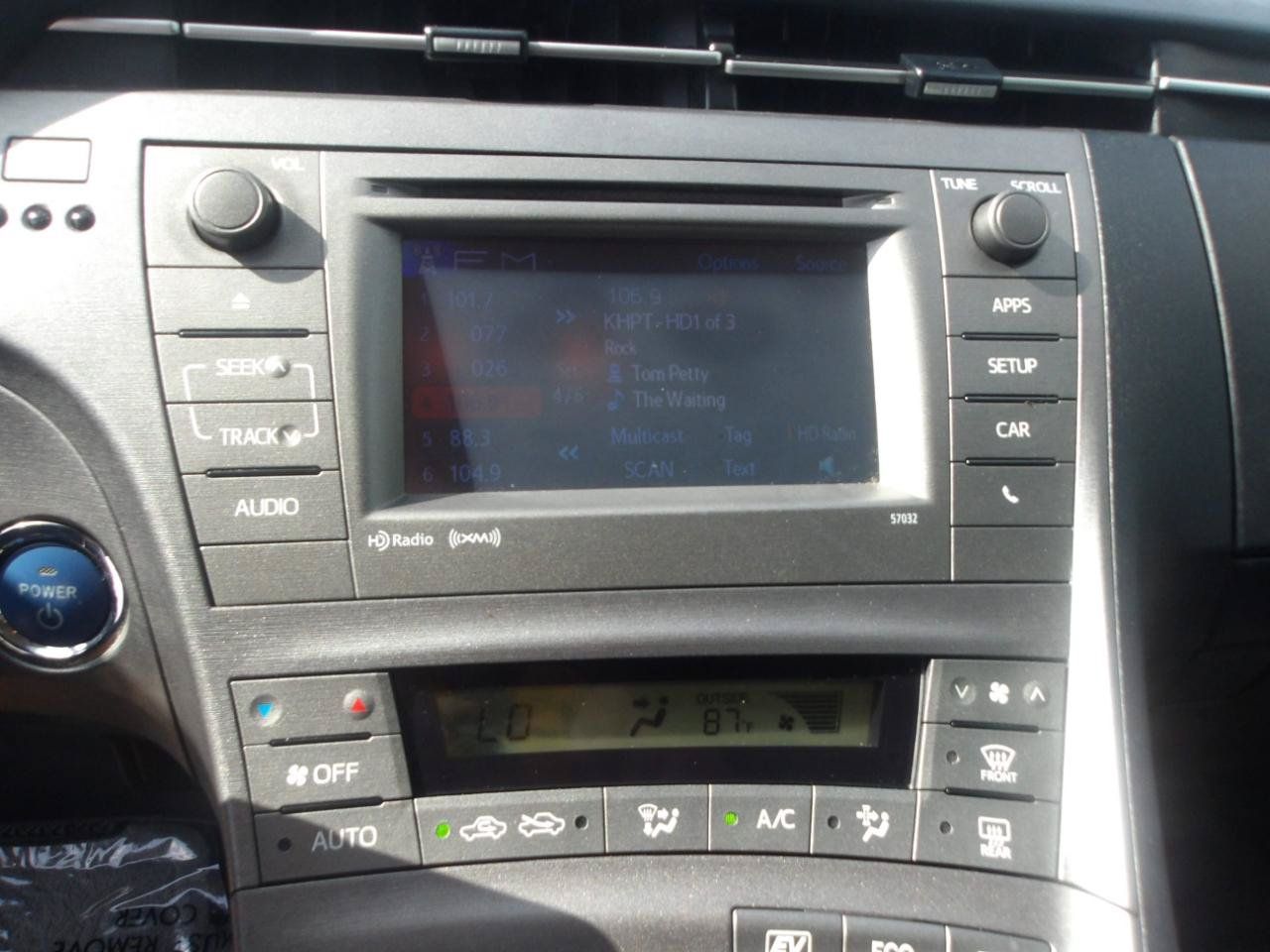 Used 2015 Toyota Prius Three FWD image 22