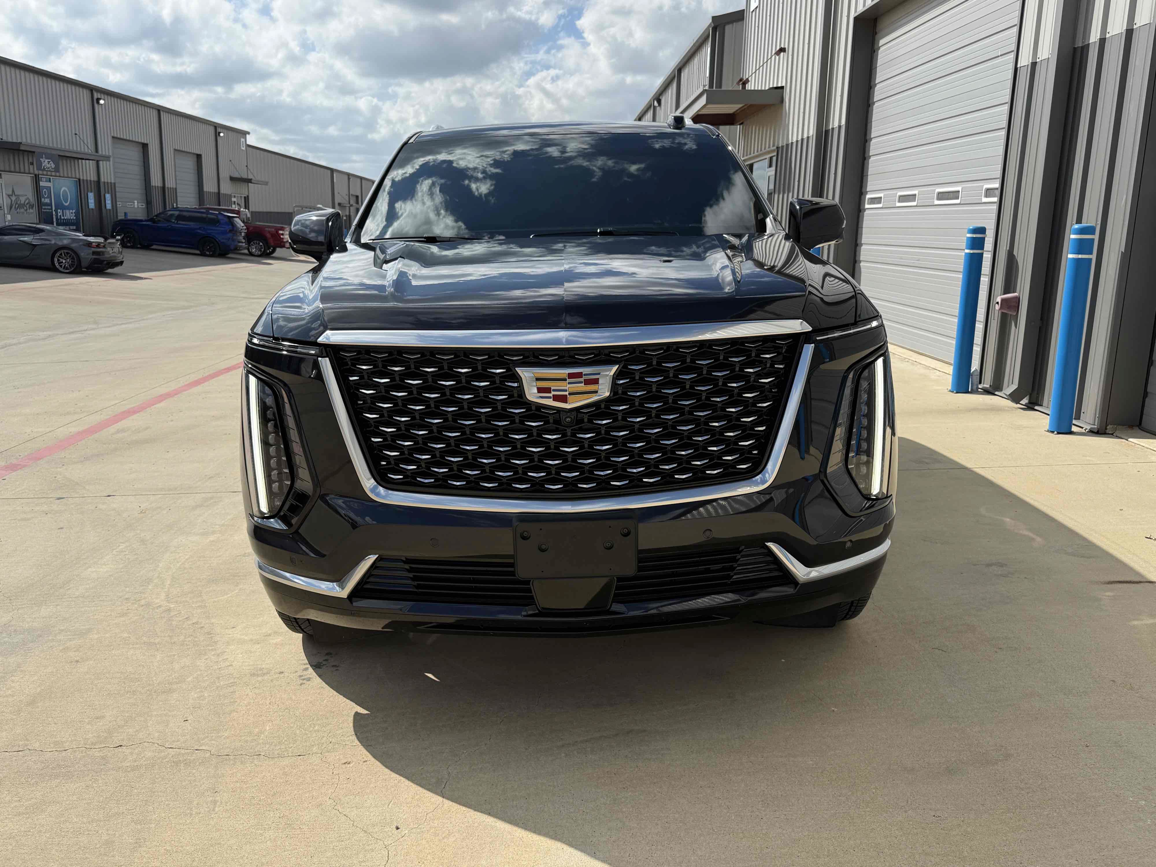 Used 2025 Cadillac Escalade Premium Luxury AWD/4WD image 25