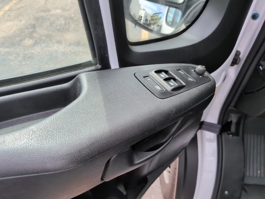 New 2025 RAM ProMaster 2500 w/ Convenience Group FWD image 21